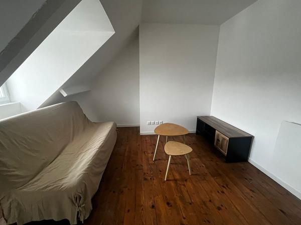 Appartement 2 pièces  à louer au dernier étage à Saumur