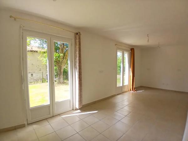 Maison en pierre rénovée, aucuns travaux !