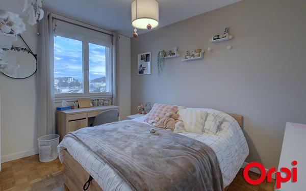 Appartement à vendre    3 pièces • 54 m2 Bourgoin-Jallieu