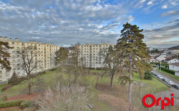 Appartement à vendre    3 pièces • 54 m2 Bourgoin-Jallieu