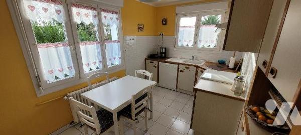 CAMARET SUR MER - A deux pas des quais - secteur résidentiel - Belle maison traditionnelle réce...