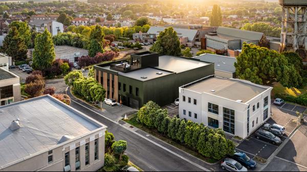 Marcq-en-Barœul – Bureaux neufs divisibles dès 100 m² | RDC ERP/PMR | À vendre