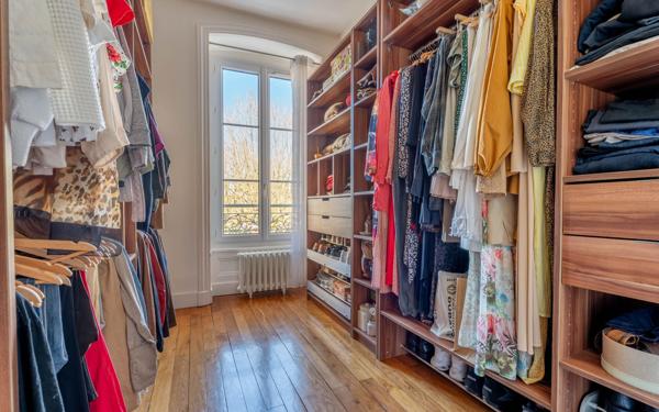 Appartement à vendre    5 pièces • 160,68 m2 Villefranche-sur-Saône