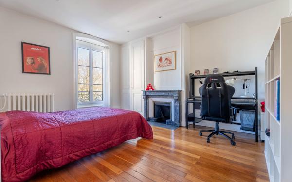 Appartement à vendre    5 pièces • 160,68 m2 Villefranche-sur-Saône