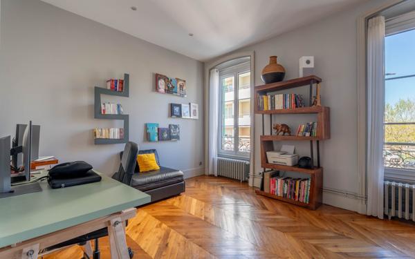 Appartement à vendre    5 pièces • 160,68 m2 Villefranche-sur-Saône