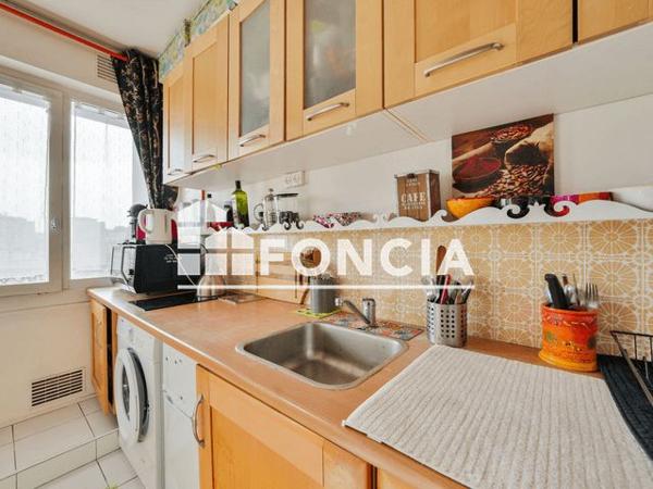 À vendre Studio 31.59 m² - Le Plessis-robinson 92350