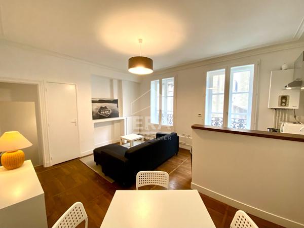 APPARTEMENT A LOUER MEUBLE T2 - BLOIS - CENTRE-VILLE, VUE SUR LOIRE, CARACTERE