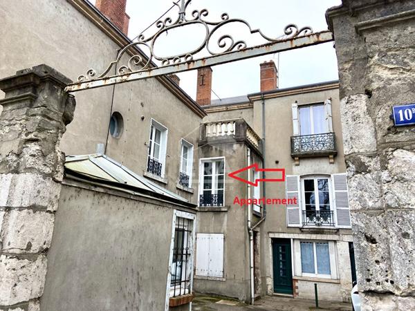APPARTEMENT A LOUER MEUBLE T2 - BLOIS - CENTRE-VILLE, VUE SUR LOIRE, CARACTERE
