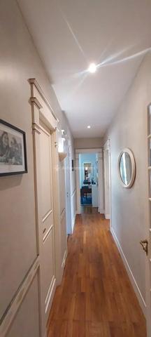 Vente                                                      Propriété
                        
                     12 pièces                      307 m2                     à Mazamet