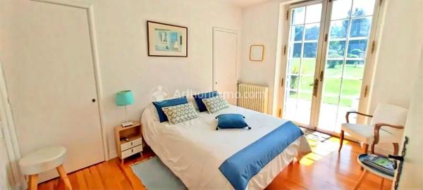 Vente                                                      Propriété
                        
                     12 pièces                      307 m2                     à Mazamet