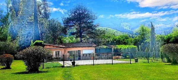 Vente                                                      Propriété
                        
                     12 pièces                      307 m2                     à Mazamet