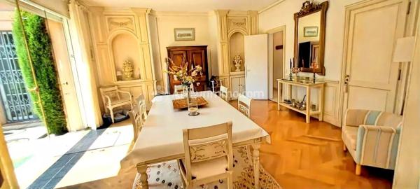 Vente                                                      Propriété
                        
                     12 pièces                      307 m2                     à Mazamet
