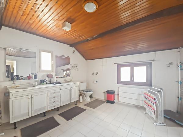 Oinville-sur-montcient - Maison 6 pièce(s) - 142 m²