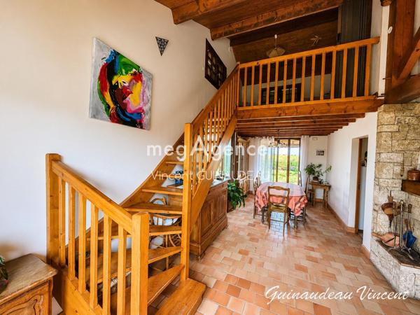 Maison à LE PUY-SAINT-BONNET, 49300 - 7 pièces 130m²