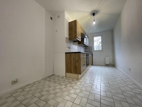 Appartement de 3 pièces (73 m²) à louer à SAVIGNY LE TEMPLE