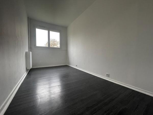 Appartement de 3 pièces (73 m²) à louer à SAVIGNY LE TEMPLE