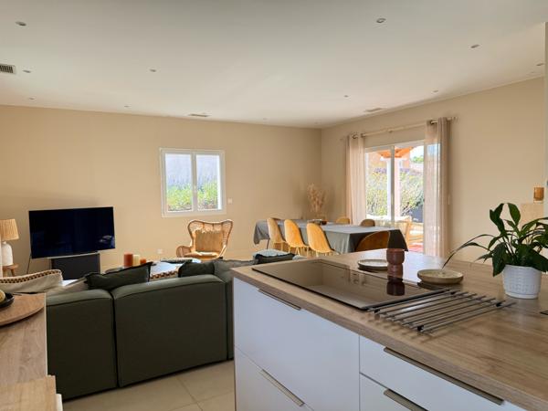 Villeneuve-lès-Maguelone (34750) Villeuneuve-les-Maguelone, Maison 126m2 sur terrain 400m2, piscine et garage