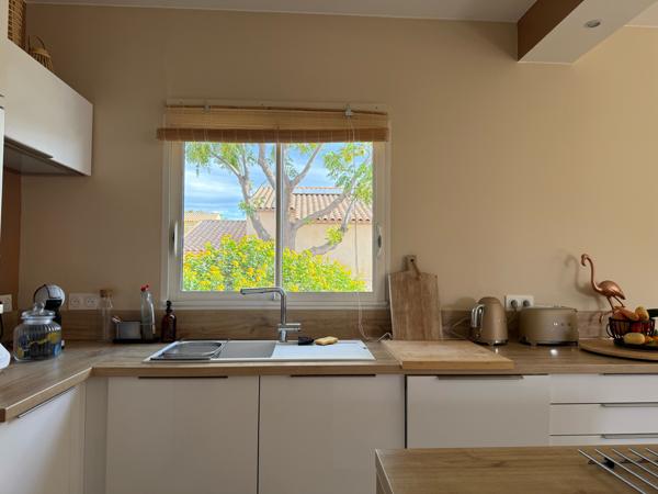 Villeneuve-lès-Maguelone (34750) Villeuneuve-les-Maguelone, Maison 126m2 sur terrain 400m2, piscine et garage