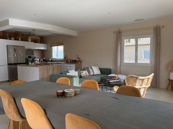 Villeneuve-lès-Maguelone (34750) Villeuneuve-les-Maguelone, Maison 126m2 sur terrain 400m2, piscine et garage