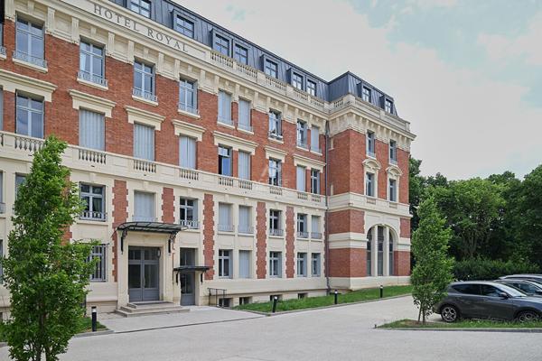 Appartement 3 pièce(s) 76 m2 €699 000 ** - Référence 13124