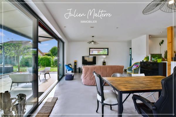 St-Just-St-Rambert, maison d'architecte 147 m², 4 chambres, garage double sur terrain de 1000 m²