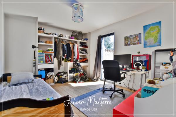 St-Just-St-Rambert, maison d'architecte 147 m², 4 chambres, garage double sur terrain de 1000 m²