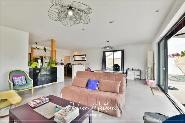 St-Just-St-Rambert, maison d'architecte 147 m², 4 chambres, garage double sur terrain de 1000 m²