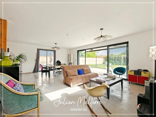 St-Just-St-Rambert, maison d'architecte 147 m², 4 chambres, garage double sur terrain de 1000 m²