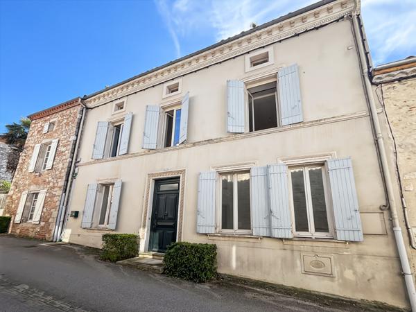 A VENDRE - Maison familiale de caractère au coeur de Penne-d'Agenais, avec piscine