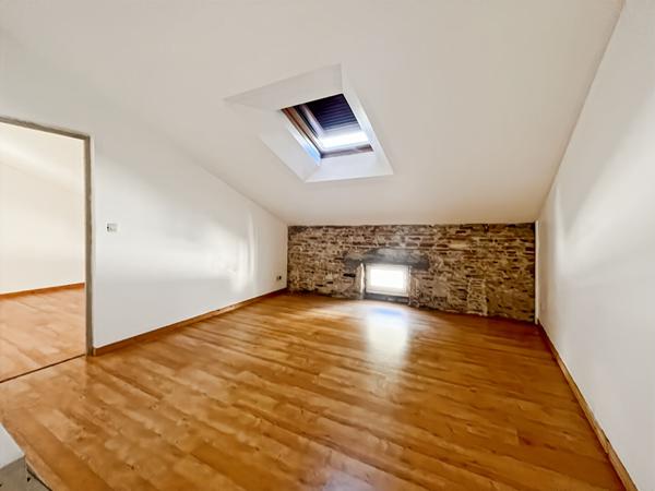 A VENDRE - Maison familiale de caractère au coeur de Penne-d'Agenais, avec piscine