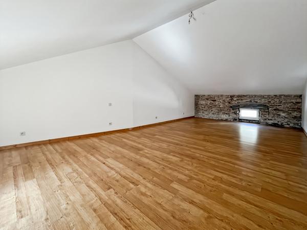 A VENDRE - Maison familiale de caractère au coeur de Penne-d'Agenais, avec piscine