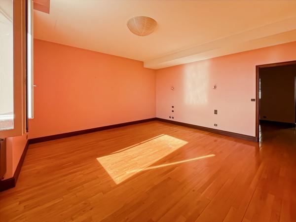 A VENDRE - Maison familiale de caractère au coeur de Penne-d'Agenais, avec piscine