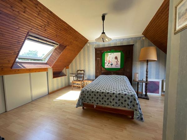 Maison à vendre à Ploeren  7 pièces, 4 chambres jardin arboré garage