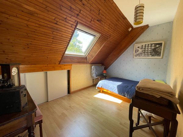 Maison à vendre à Ploeren  7 pièces, 4 chambres jardin arboré garage