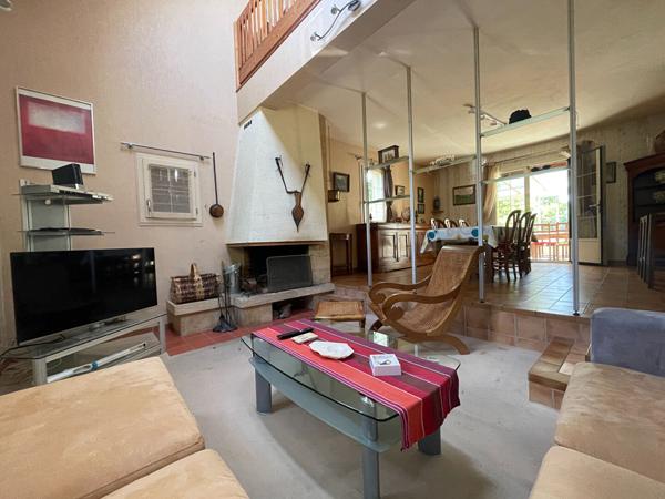 Maison à vendre à Ploeren  7 pièces, 4 chambres jardin arboré garage