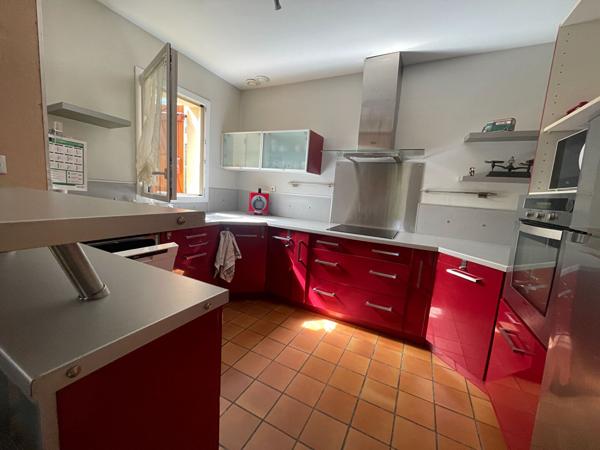 Maison à vendre à Ploeren  7 pièces, 4 chambres jardin arboré garage