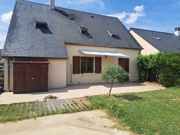 A VENDRE- PAVILLON FAMILIAL A LA FLECHE