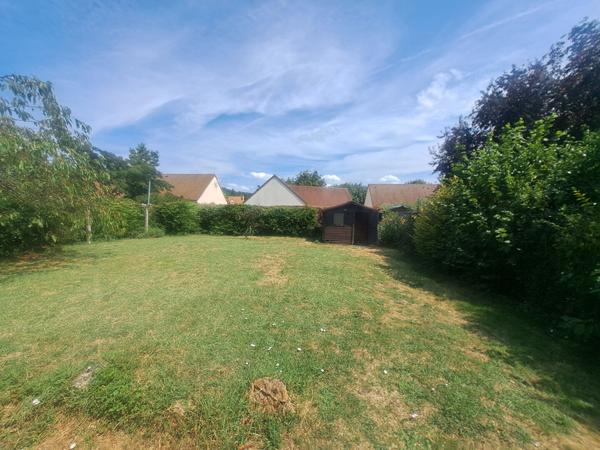 A VENDRE- PAVILLON FAMILIAL A LA FLECHE