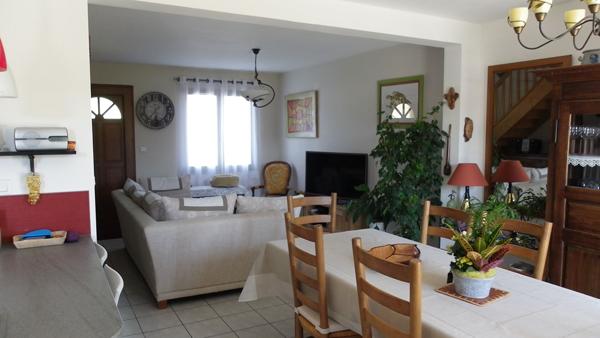 A VENDRE- PAVILLON FAMILIAL A LA FLECHE