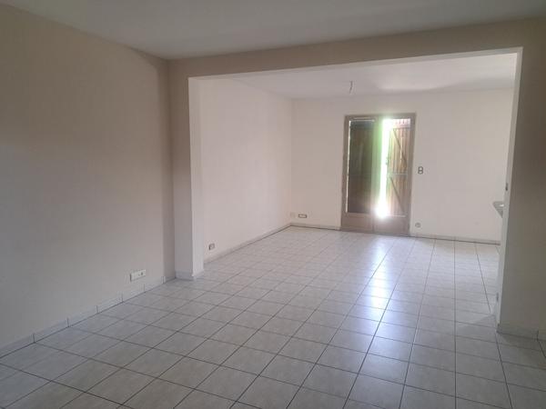 A VENDRE- PAVILLON FAMILIAL A LA FLECHE