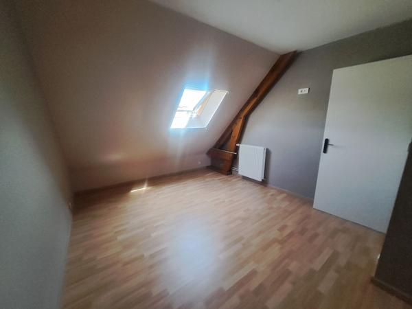 A VENDRE- PAVILLON FAMILIAL A LA FLECHE