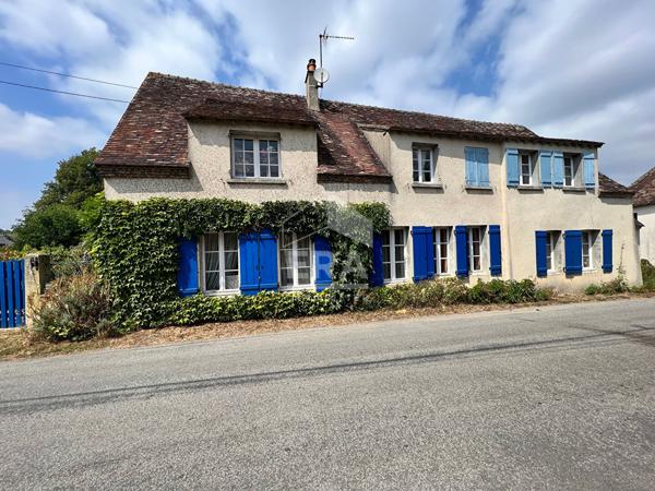 Maison à vendre à Arcisses - Charme et espace au rendez-vous !