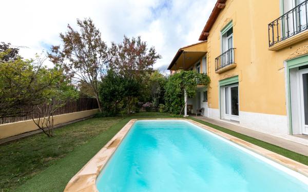 Maison à vendre    8 pièces •  Prades