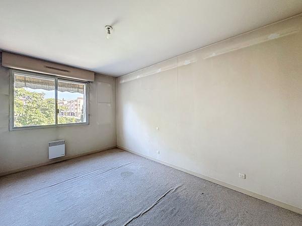 A vendre Local commercial Auch 3 pièces 121 m2 à Auch basse ville