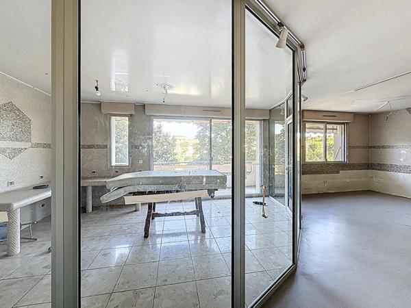 A vendre Local commercial Auch 3 pièces 121 m2 à Auch basse ville