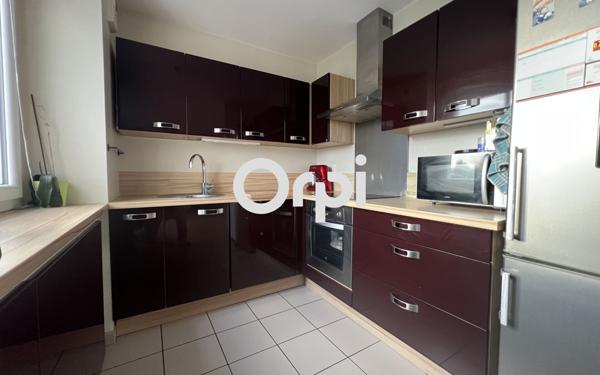Appartement à vendre    3 pièces • 69 m2 Trappes
