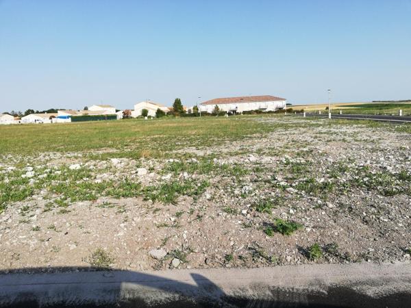 Terrain à bâtir - 674m2 - Médis (17600)