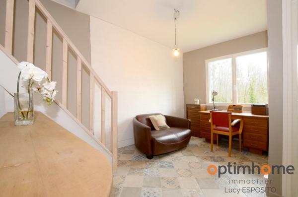 Propriété de 4 chambres au bord de la rivière à vendre