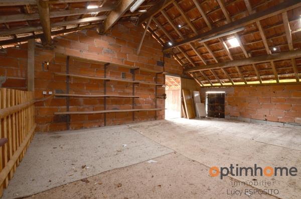 Propriété de 4 chambres au bord de la rivière à vendre