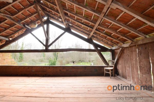 Propriété de 4 chambres au bord de la rivière à vendre